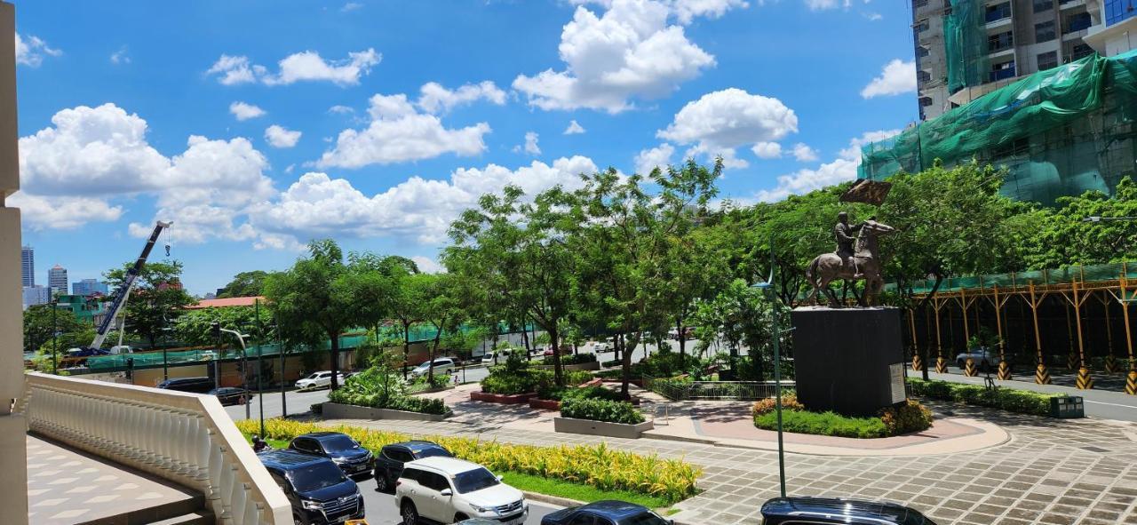 Apartamento Casa Antonio At Uptown Parksuites Two *