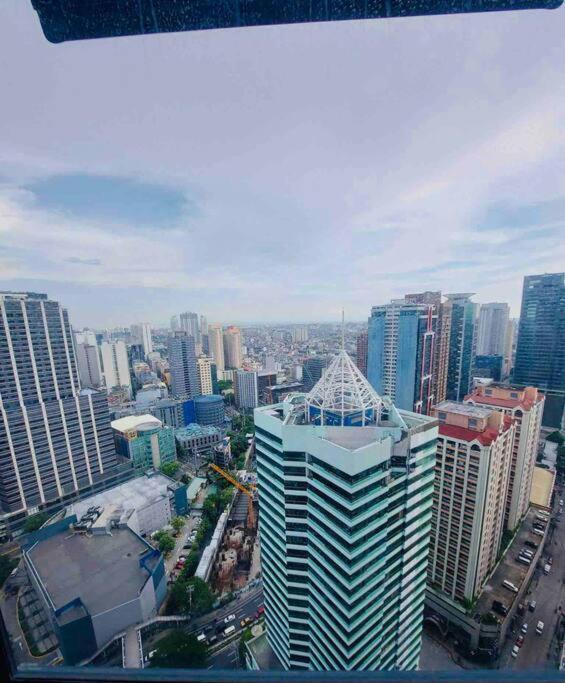 Air Residences Makati - Fully Furnished With Skyline Views! Apartment Manila