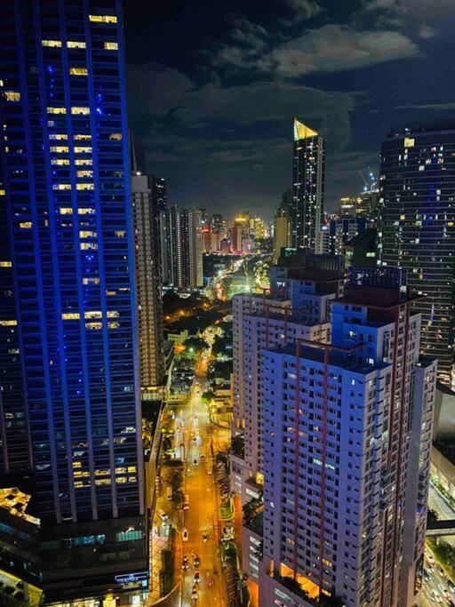 Air Residences Makati - Fully Furnished With Skyline Views! *