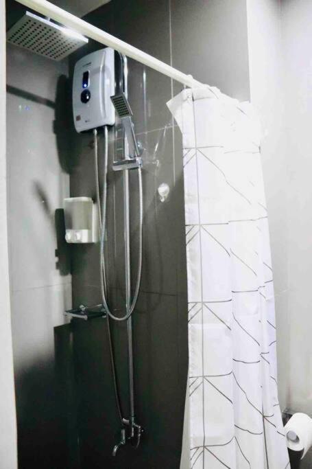 Air Residences Makati - Fully Furnished With Skyline Views! Apartment