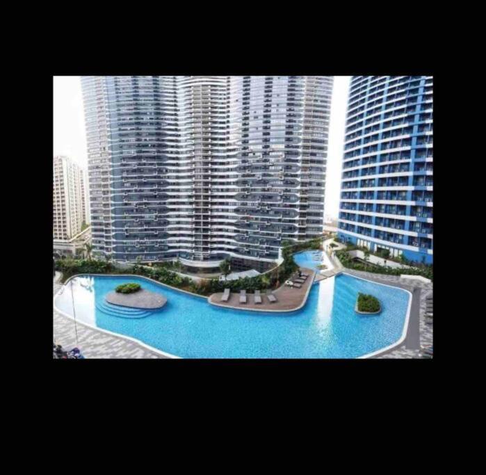 Air Residences Makati - Fully Furnished With Skyline Views! Apartment