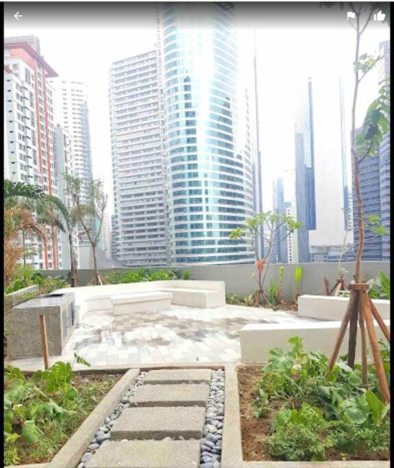 Air Residences Makati - Fully Furnished With Skyline Views! Apartment *