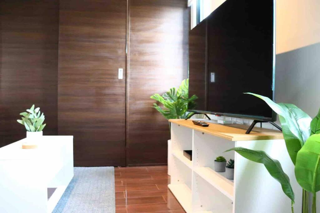 Apartment Air Residences Makati - Fully Furnished With Skyline Views!