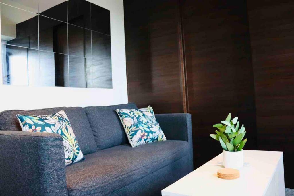 Apartment Air Residences Makati - Fully Furnished With Skyline Views! *