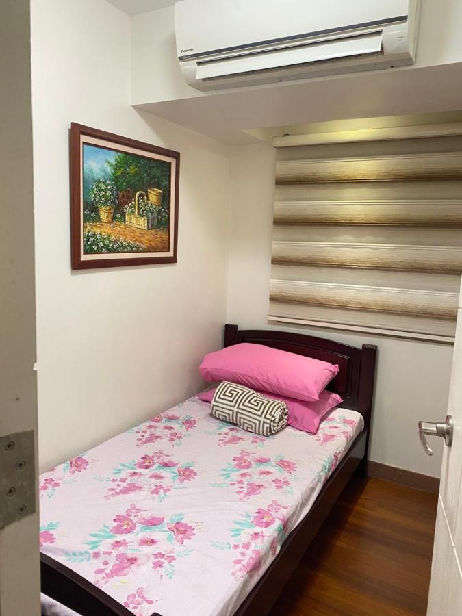 Comfy And Cozy 2br In Bgc With Wifi And Netflix Apartment Manila