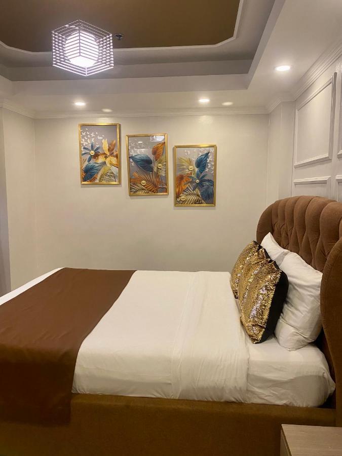 Makati Isabela Luxury *
