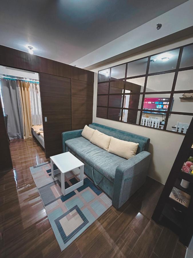 In Air Residences Makati Wifi Netflix Disney, Pool & Mall Apartment