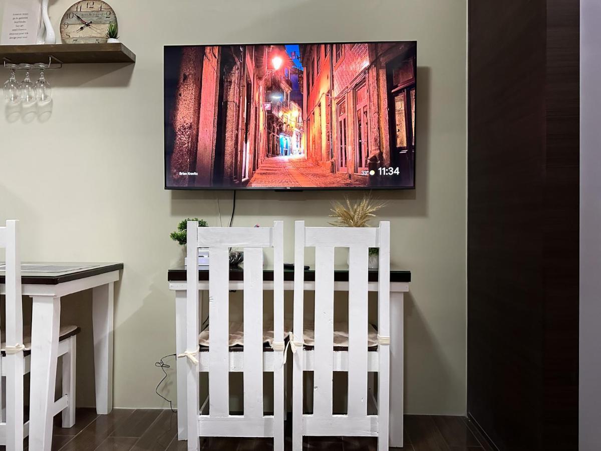 In Air Residences Makati Wifi Netflix Disney, Pool & Mall Apartment *