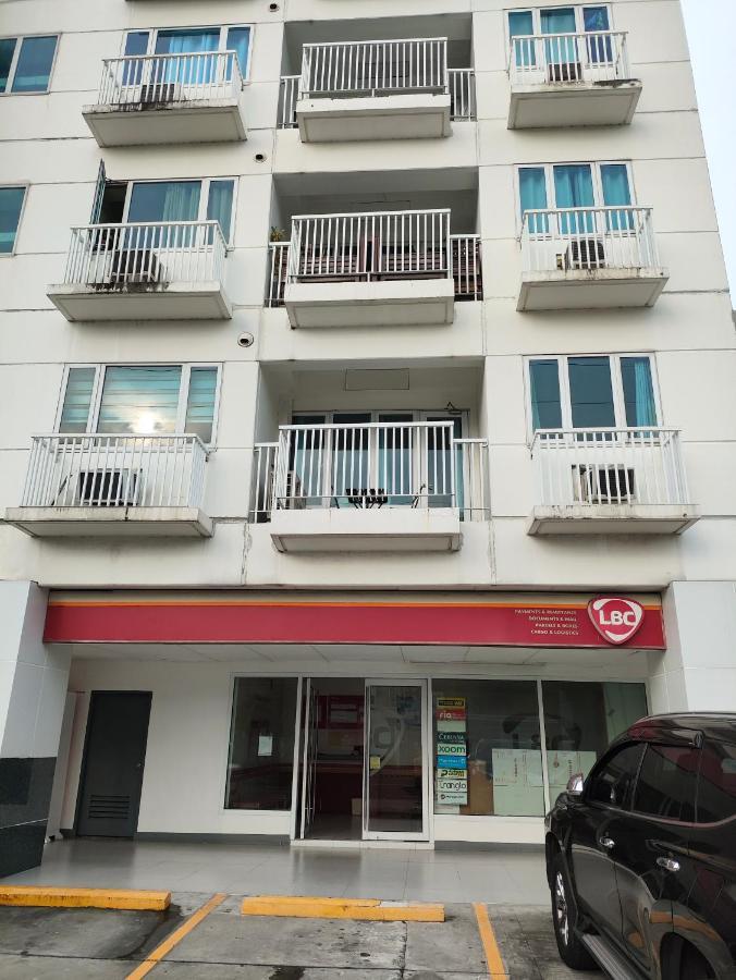 Apartment Sea Residences 5mins Walk To Sm Moa, Arena, Smx, 55