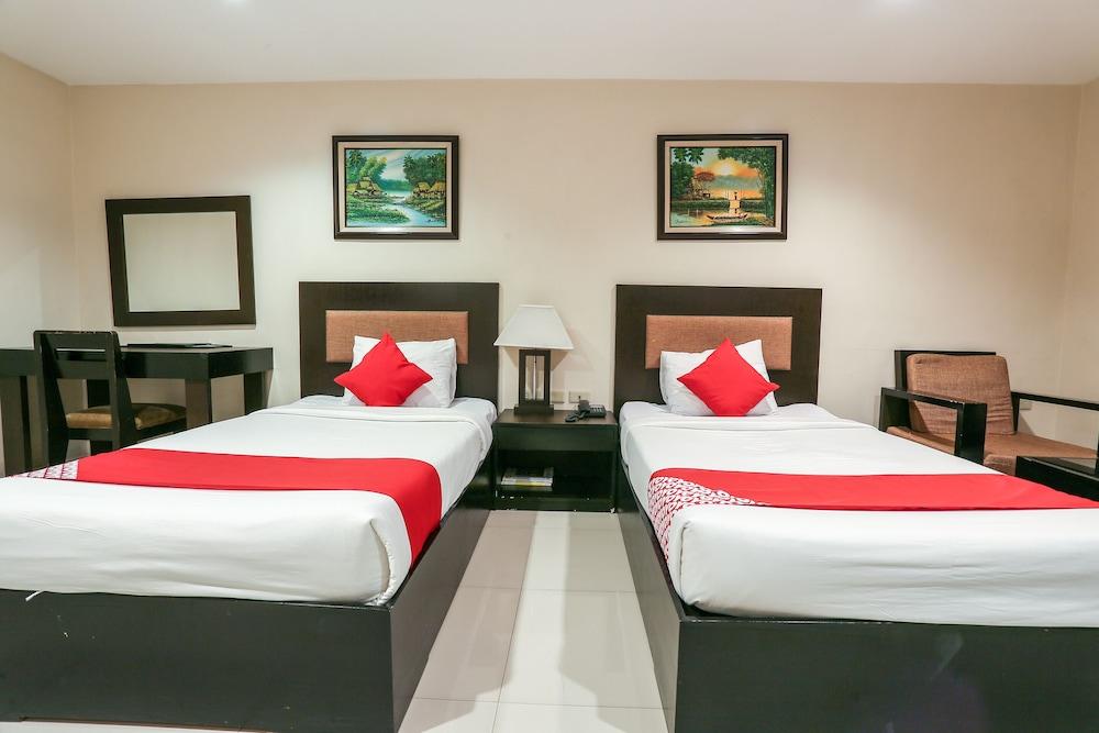 Paragon Tower Hotel 2*
