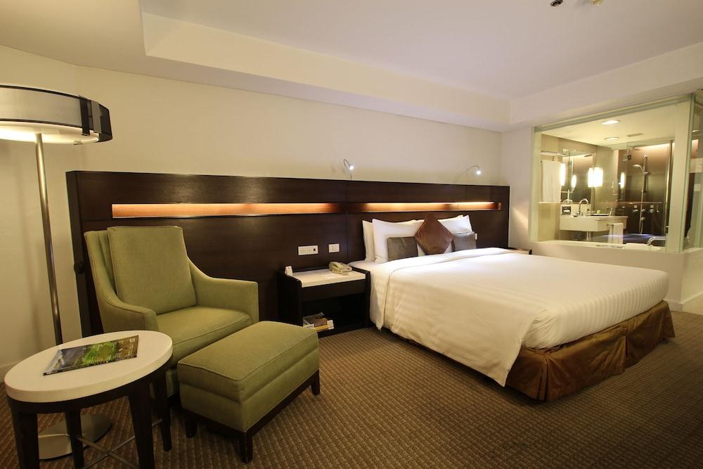 Century Park Hotel
