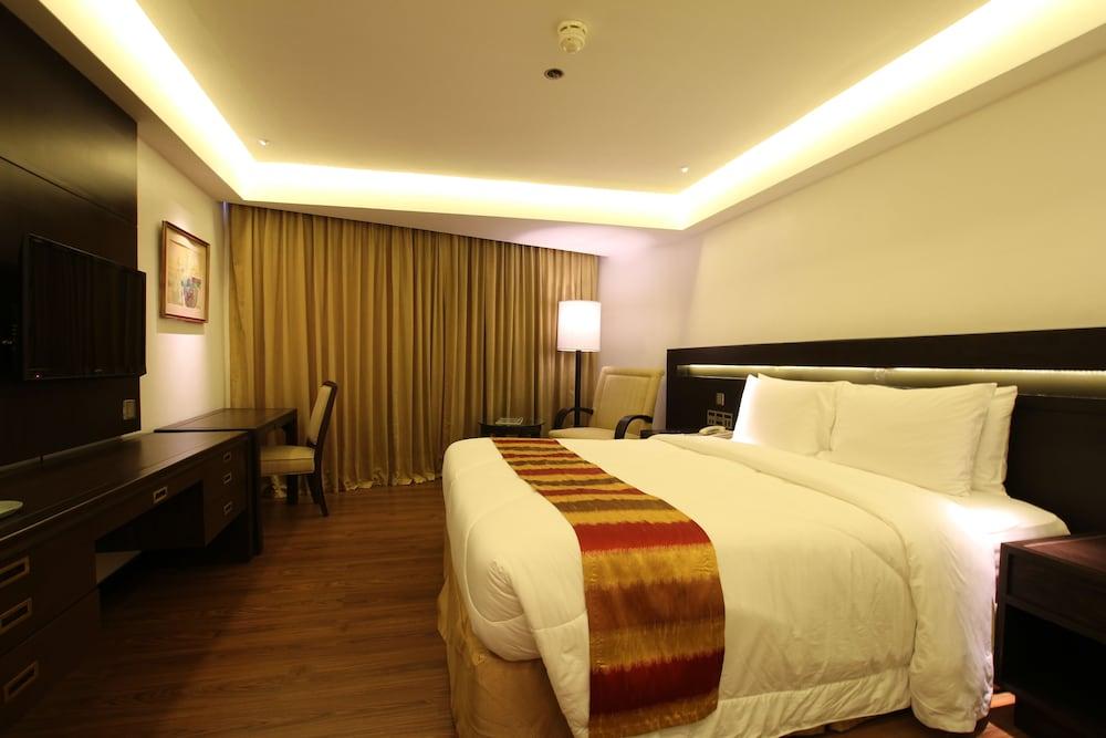Hotel Century Park