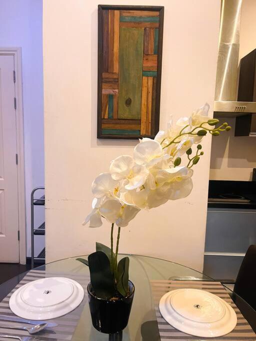 Cozy & Spacious 2br Penthouse In Makati Apartment Manila