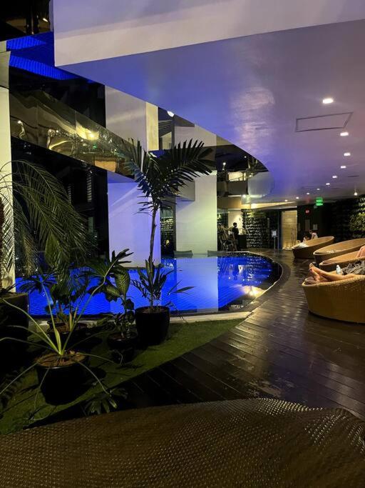 Cozy & Spacious 2br Penthouse In Makati *