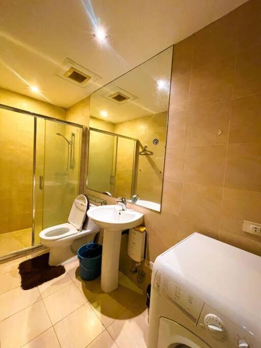 Apartment Cozy & Spacious 2br Penthouse In Makati