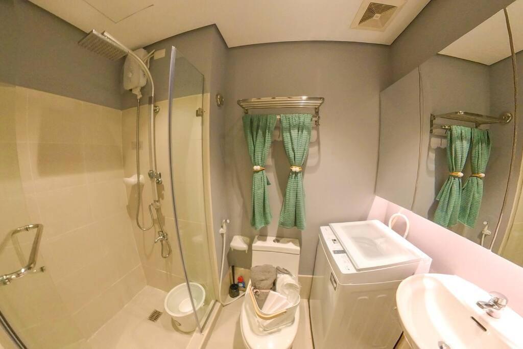 Luxe & Cozy 1br Apt With Netflix/pool/mall/cinema *