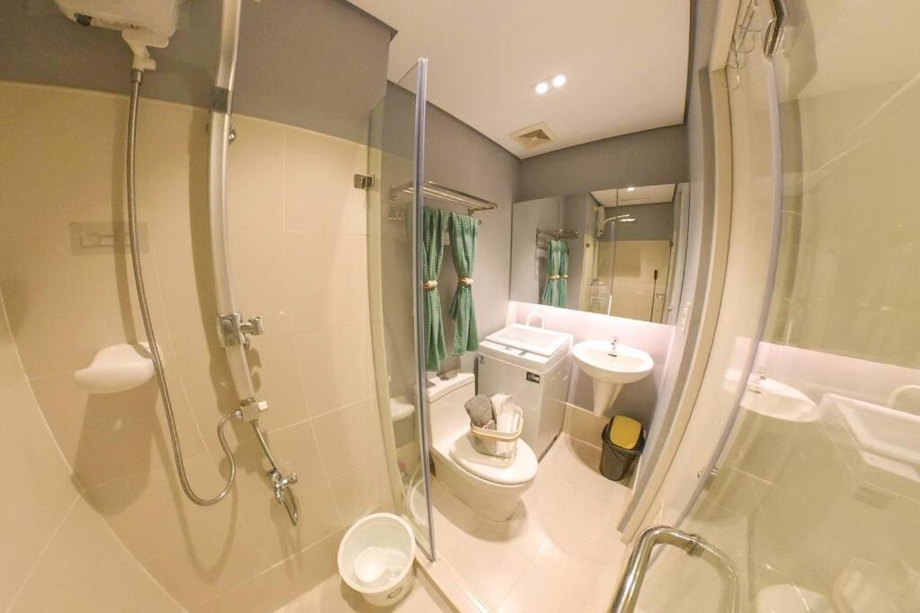 Luxe & Cozy 1br Apt With Netflix/pool/mall/cinema *