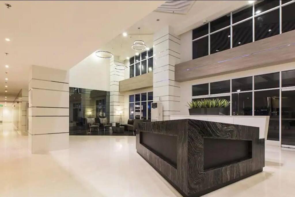 Apartment Luxe & Cozy 1br Apt With Netflix/pool/mall/cinema