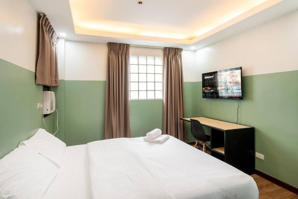 St. Marvin Makati M307 Apartment *