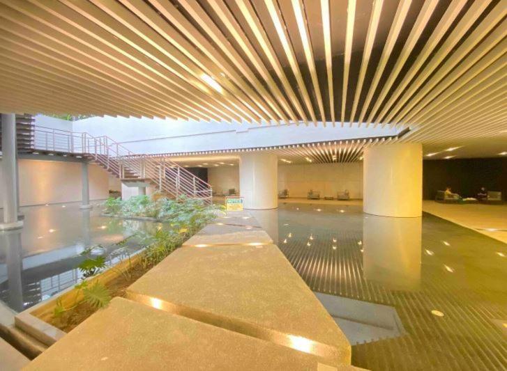 Air Luxury Makati Cbd With Balcony