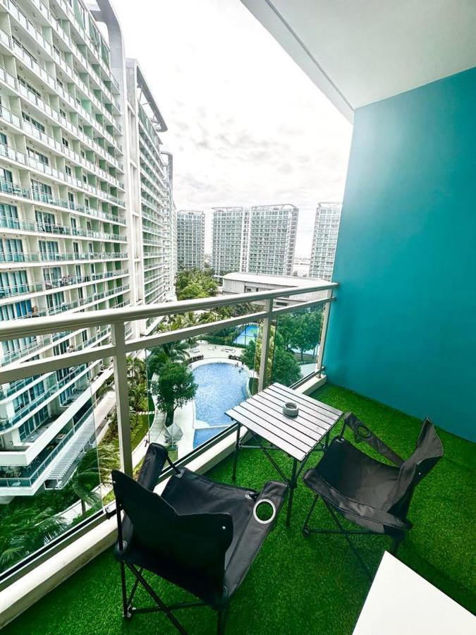 S&n Azure Staycation Hotel