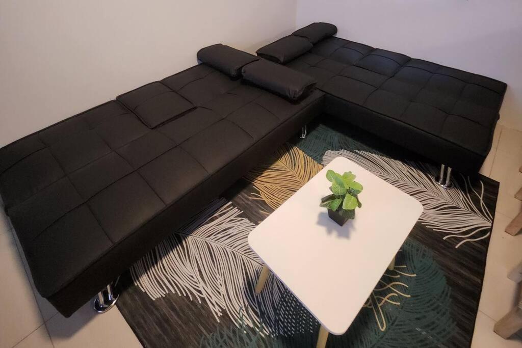 Ultimate Staycation With Jacuzzi And Arcade Manila