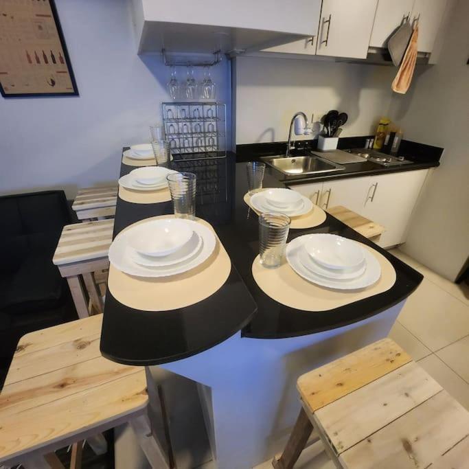 Ultimate Staycation With Jacuzzi And Arcade Apartment