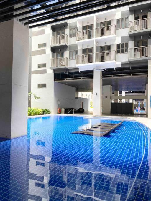 Cynn S Residences At Moa *