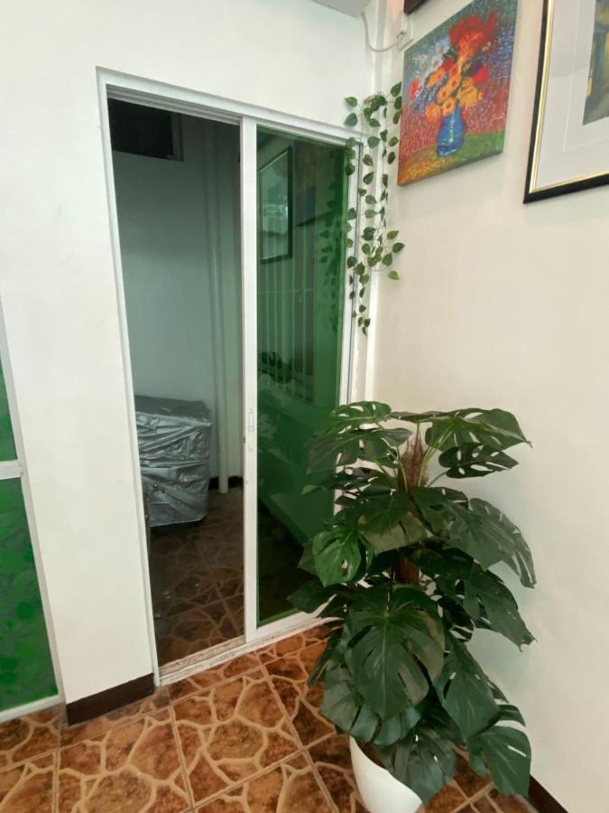 1-br Spacious Lofted Near Bgc Taguig Apartamento Manila