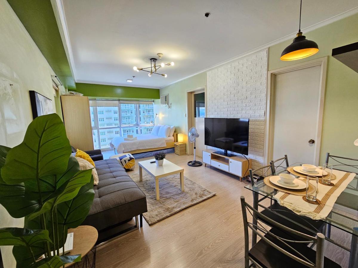 South Of Market Near High Street Bgc Classy & Stylish Studio, Location With View *