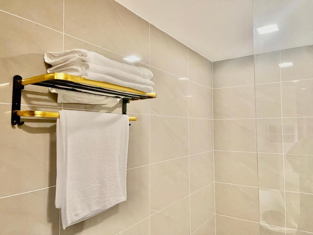 Apartment Cozy Place @ Venice Luxury Residences Manila