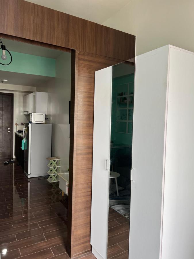 Apartamento Cozy Makati: Urban Retreat With Entertainment & Amenities