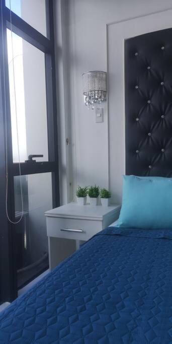Apartment Penthouse At Poblacion - 200mbs Net - 50in Tv - Awesome View