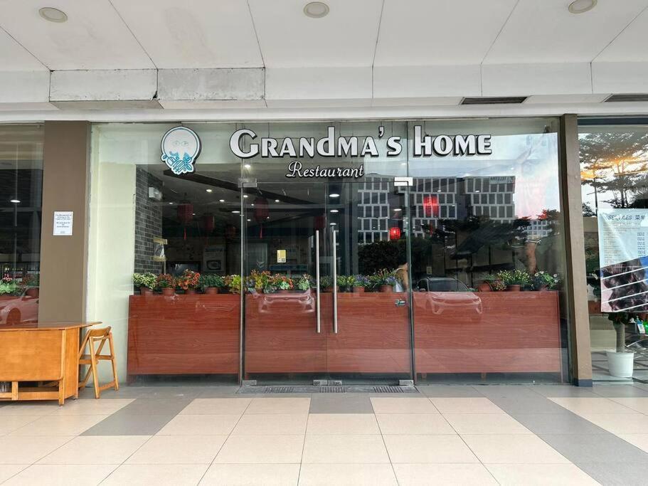 Moa Pasay 1151 Amazing Staycation Near Seaside Apartment