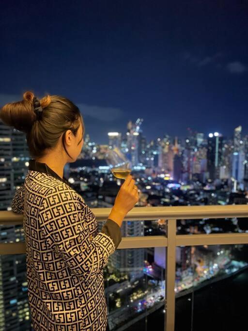 The Serene Escape Rockwell Makati City View 1br Apartment Manila