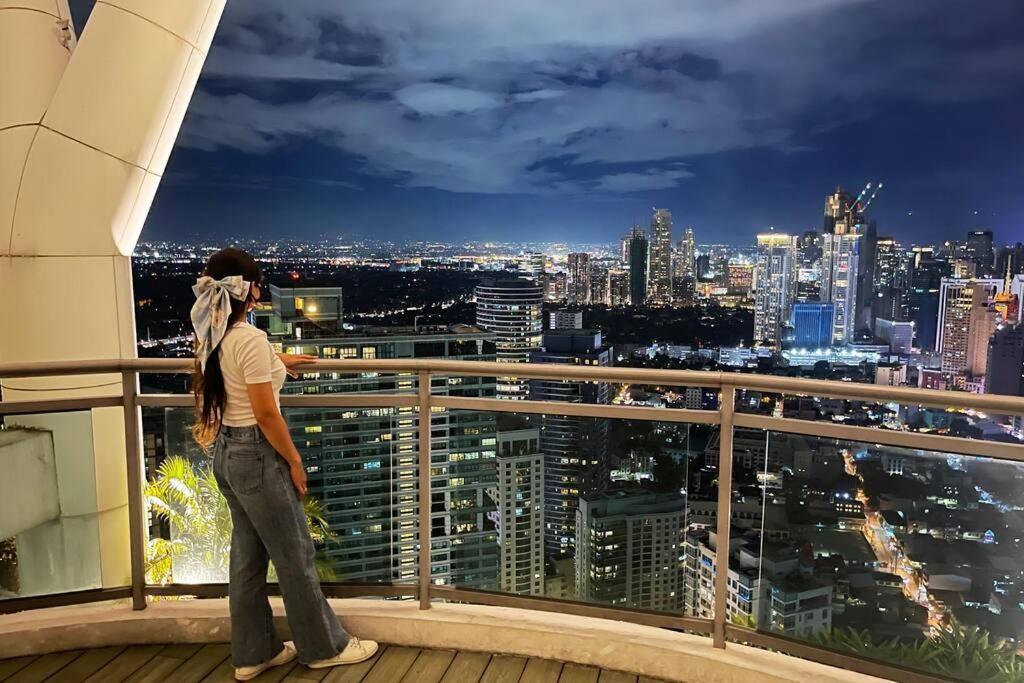 Apartment The Serene Escape Rockwell Makati City View 1br *