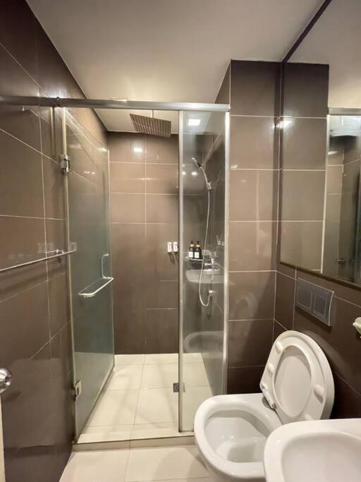 Apartment The Serene Escape Rockwell Makati City View 1br Manila