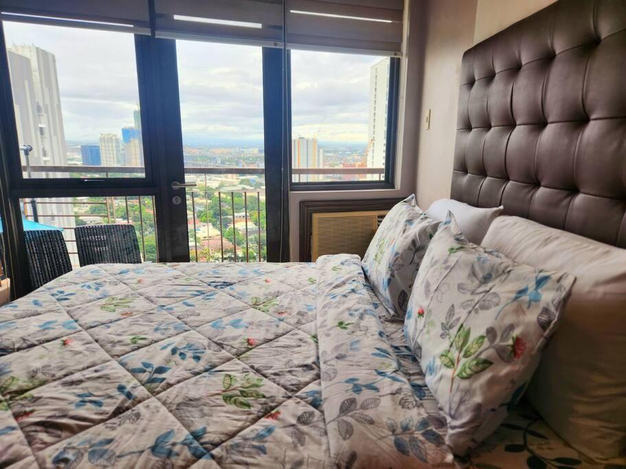 Kl Tower Cosy With Balcony Sauna Gym Pool Near Greenbelt Apartamento Manila