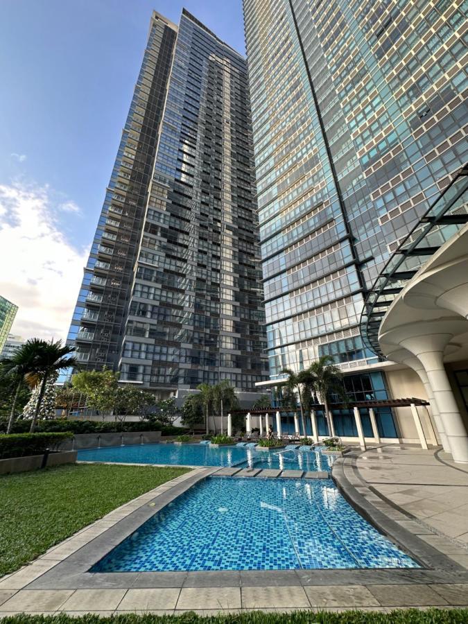 1br Bgc Uptown Modern Netflix 200mb Wifi Apartment