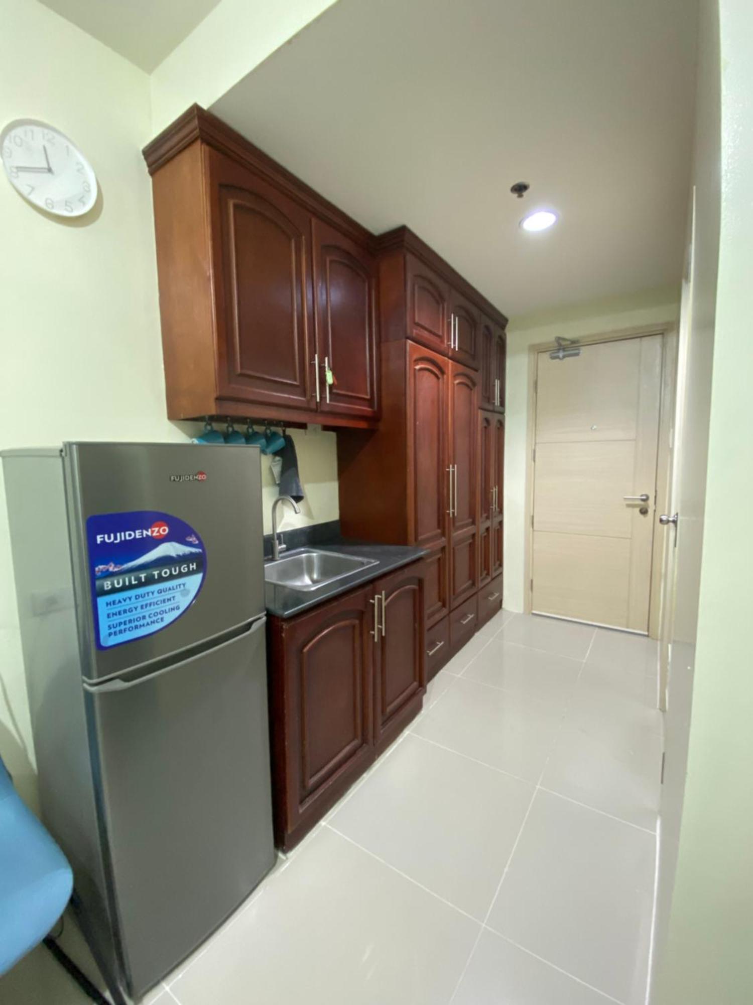 Sea Residences Moa Complex - Ruffa's Condotel Apartment