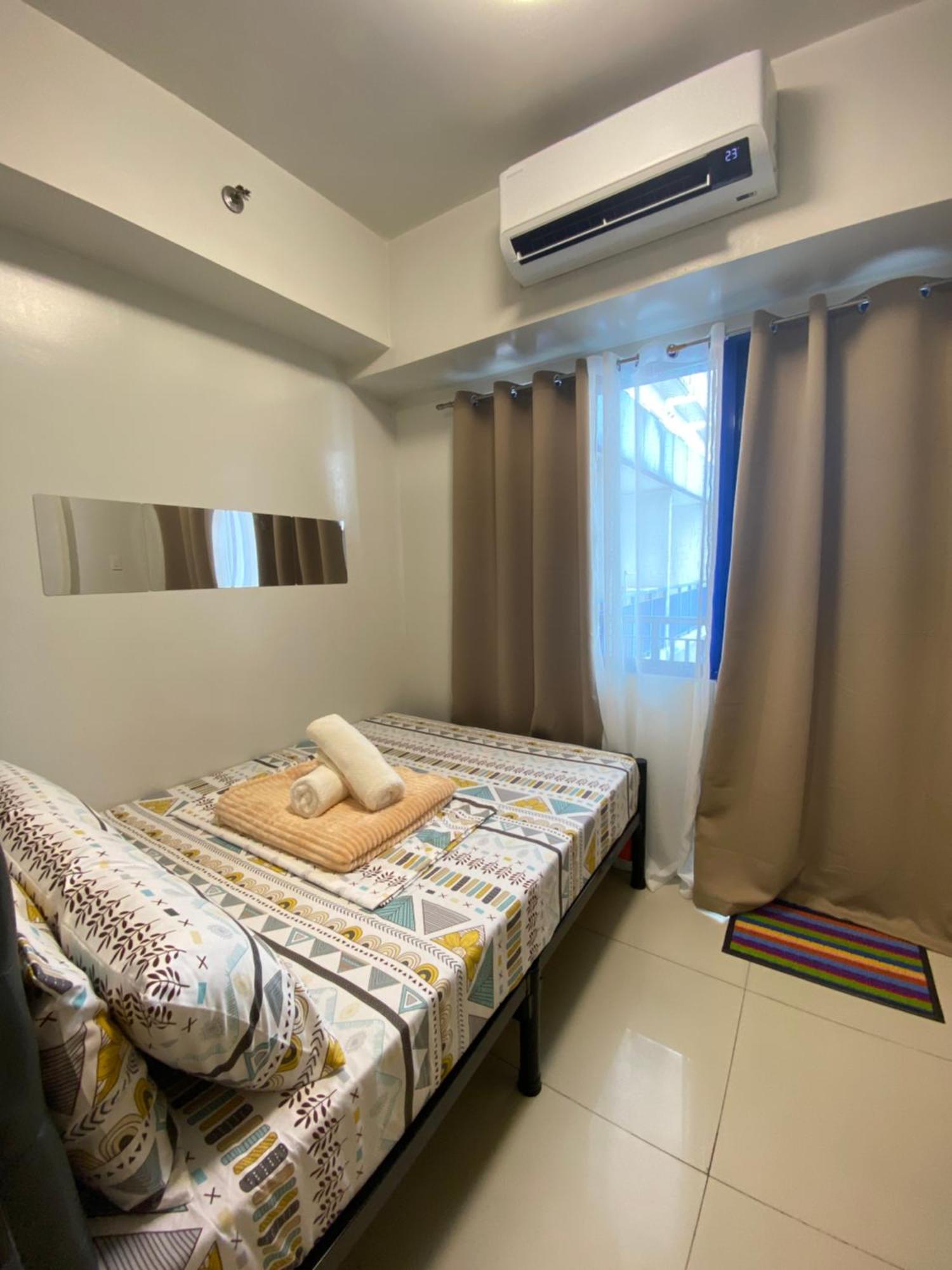 Sea Residences Moa Complex - Ruffa's Condotel Apartment *