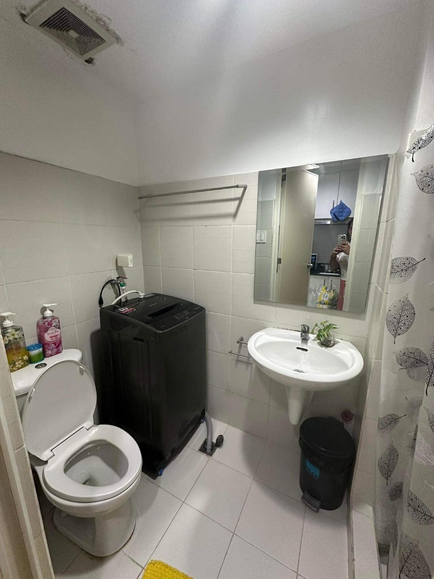 Sea Residences Moa Complex - Ruffa's Condotel Apartment Manila