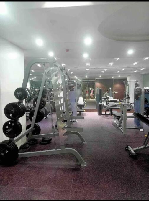 Milia W/ Free Use Of Swimming Pool & Gym Manila