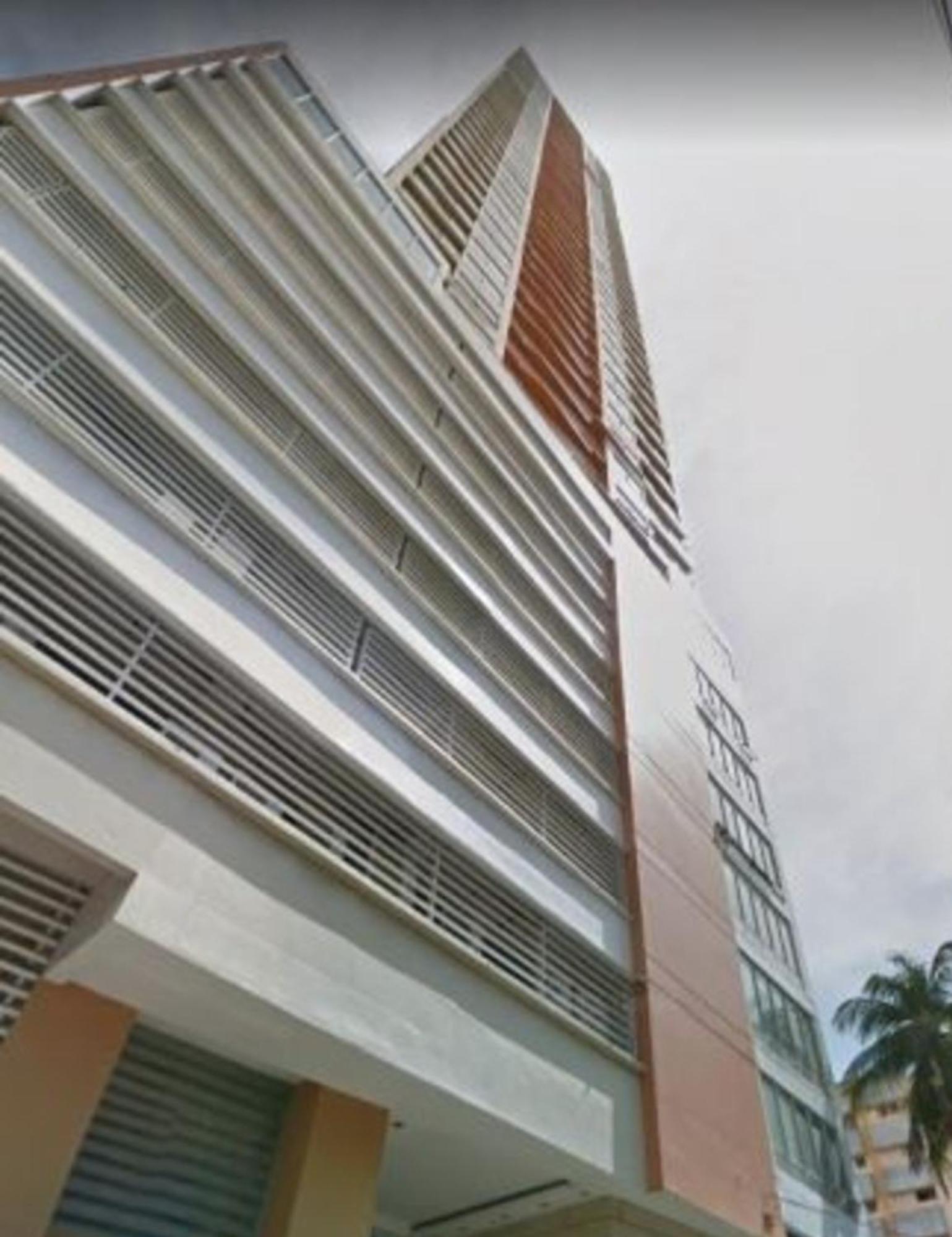 Hotel Family Staycation: Heart Of With Balcony And Pool Access *