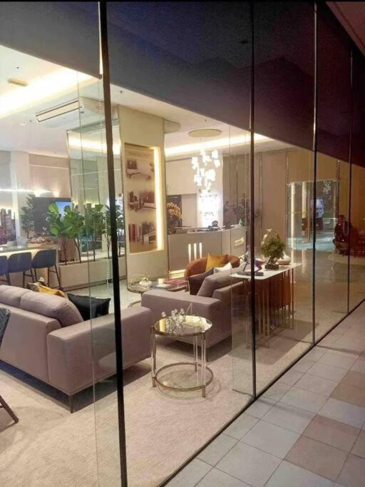 Milia W/ Free Use Of Swimming Pool & Gym Manila