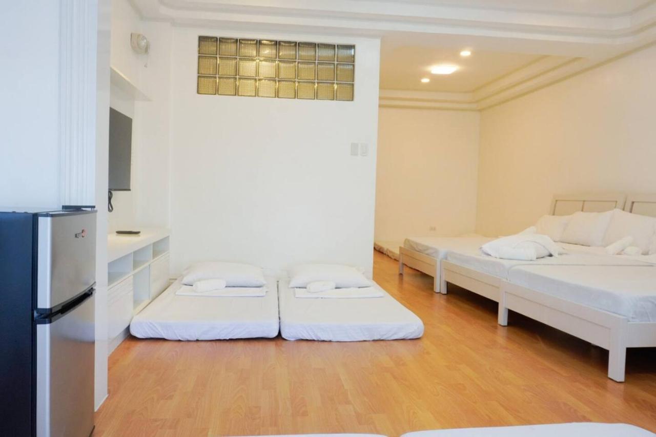 Makati Altean Holiday home *