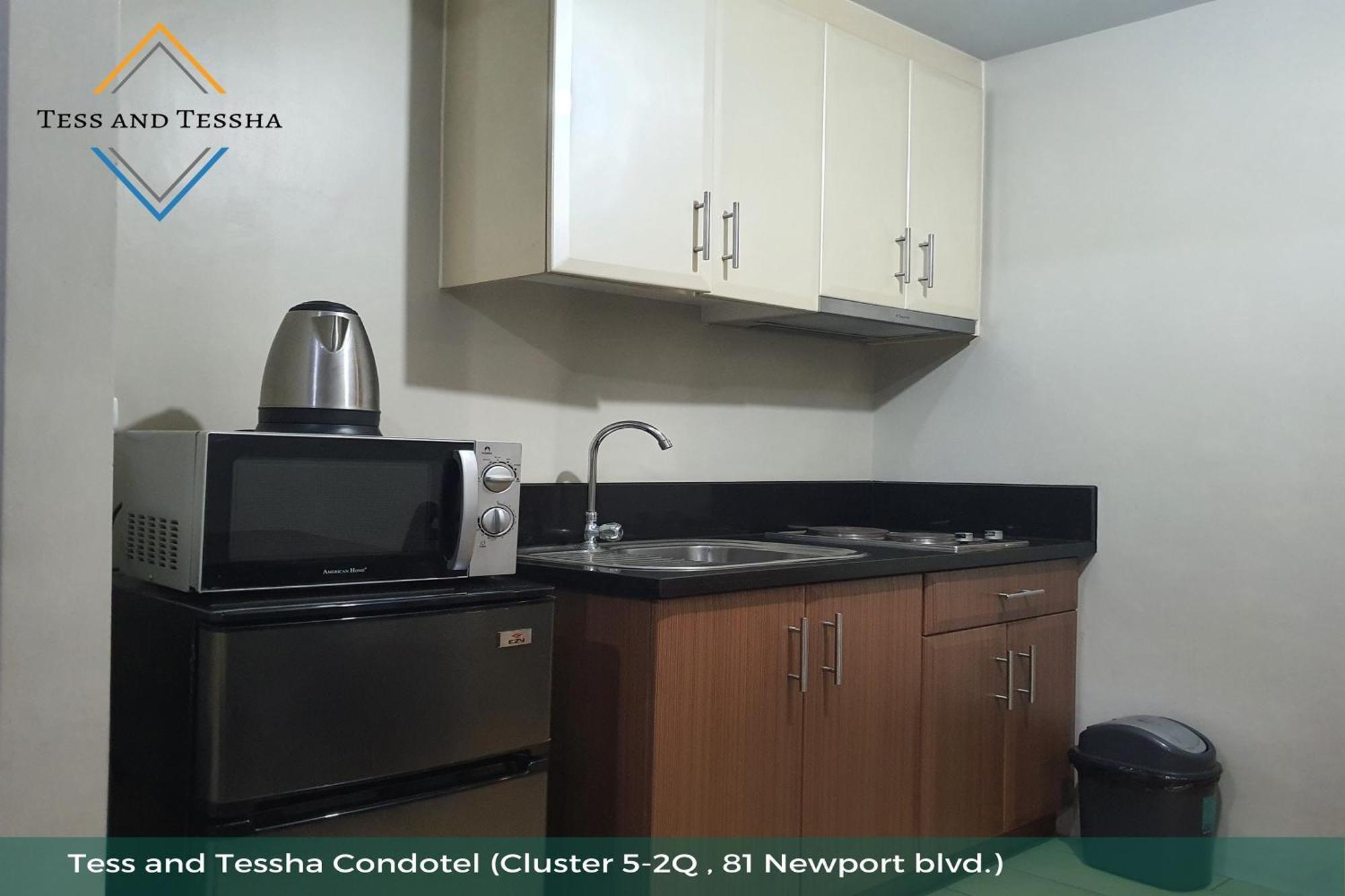 Tess And Tessha Condotel Near T3 Airport Apartment Manila