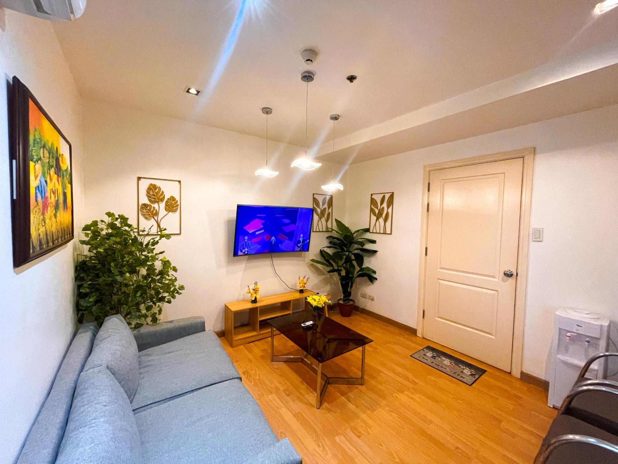 Apartment Luxury 2br Penthouse In Gramercy, Makati *