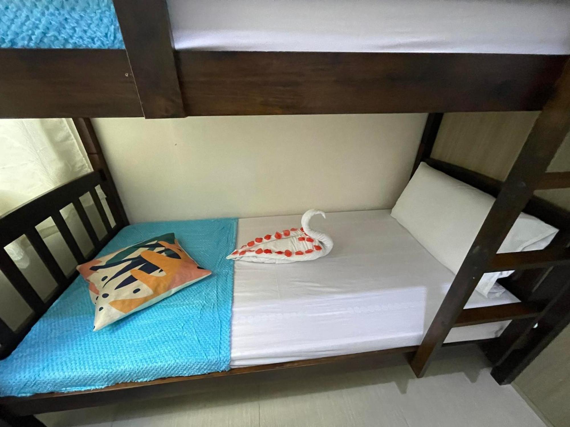Apartment Shore Residences, Mall Of Complex By Pbyy Manila