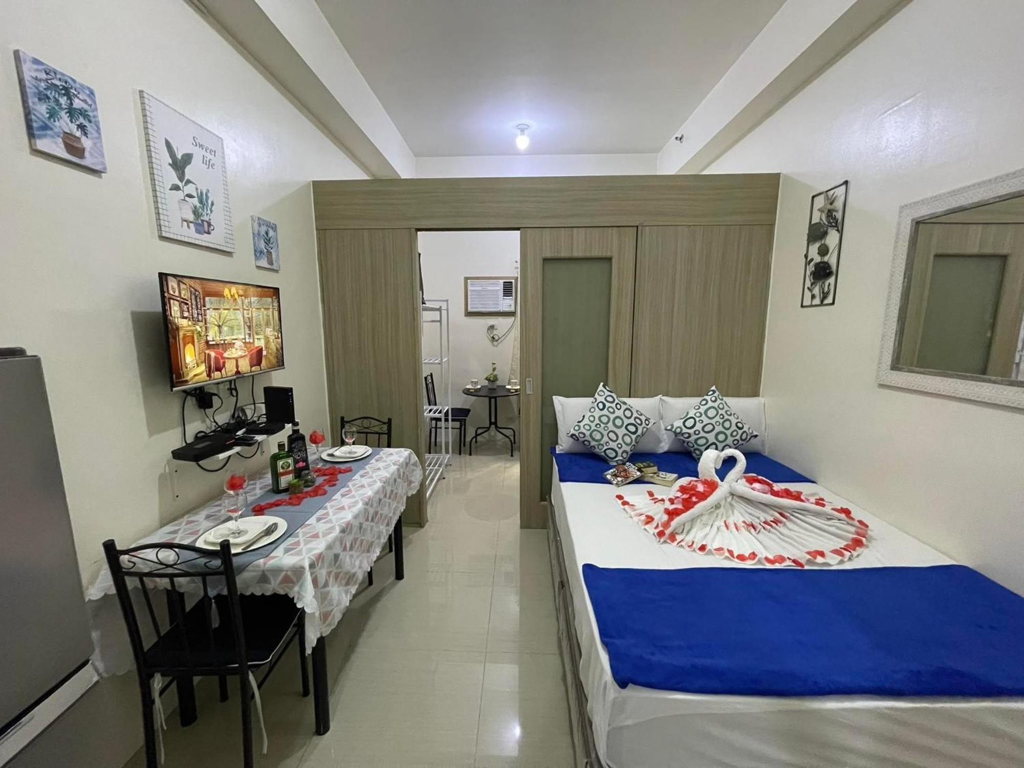 Shore Residences, Mall Of Complex By Pbyy * Manila